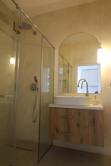 Apartament cu 2 camere semidecomandat în Florești