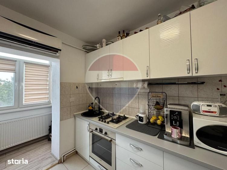 Apartament cu 2 camere în Intim