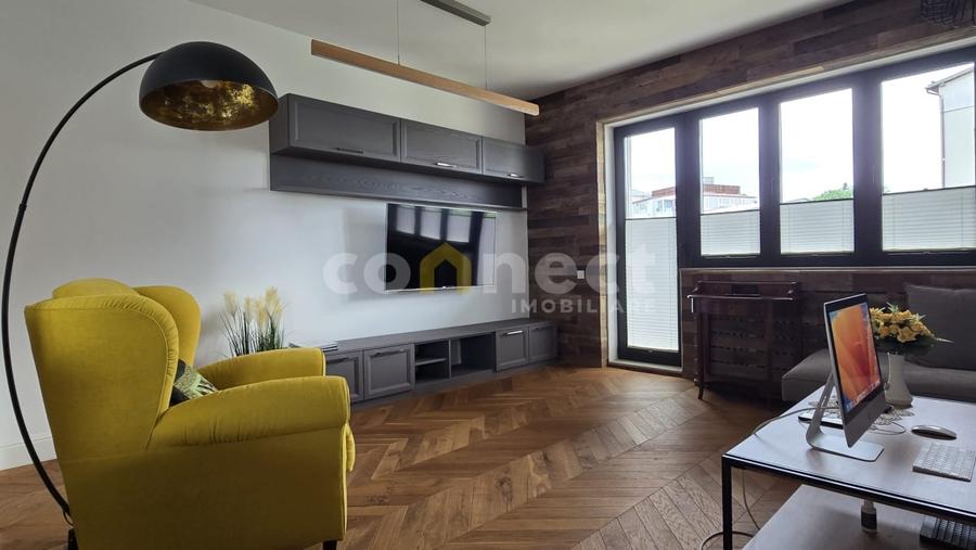 Apartament de închiriat | 4 camere, 2 băi | Central, zona UMF - 1
