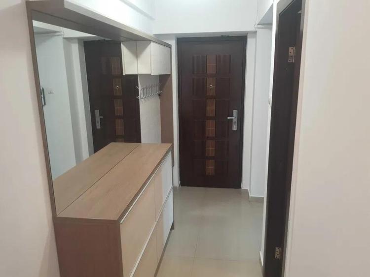 Apartament cu 3 camere decomandat, mobilat în Tătărași