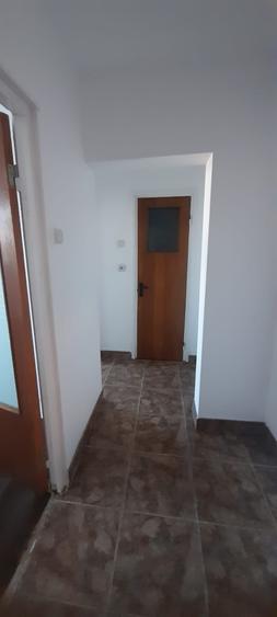Apartament cu 3 camere decomandat în Drumul Taberei