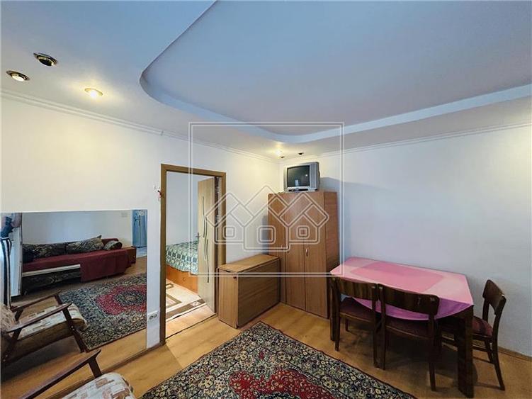 Apartament cu 2 camere nedecomandat în Cedonia