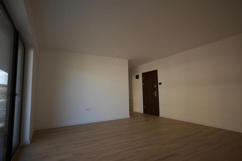 Apartament cu 2 camere decomandat în Sud