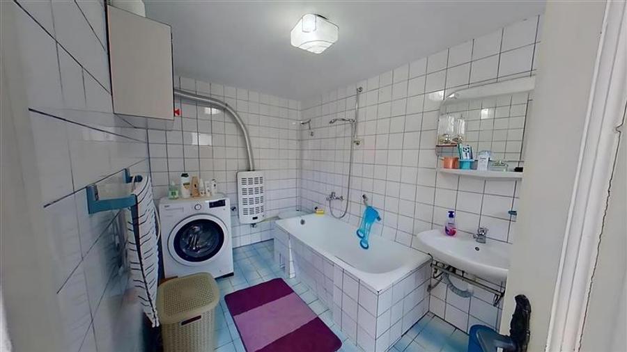 Casă individuală cu 3 camere cu Teren 490 Mp în Central