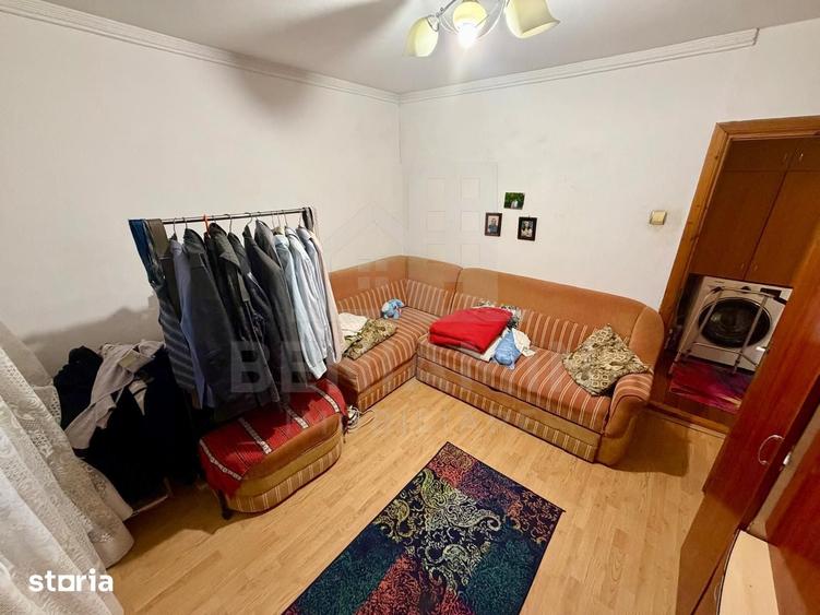 Apartament cu 4 camere în Craiovița Nouă