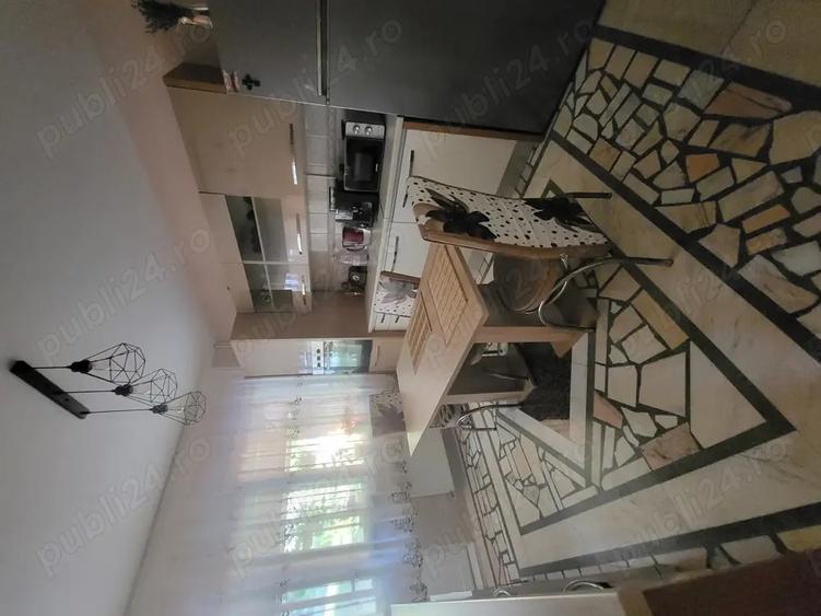 Casă cu 4 camere în Central