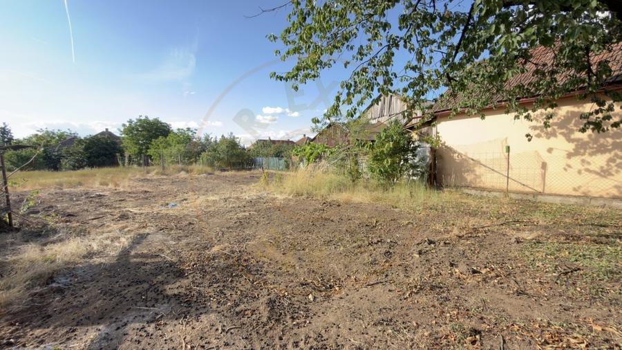 Casă individuală cu 3 camere cu Teren 1036 Mp în Carei