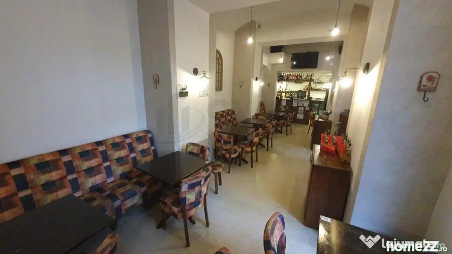 Casă cu 7 camere cu Teren 300 Mp în Centrul Istoric