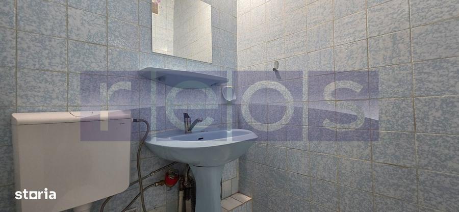 Apartament cu 3 camere decomandat, mobilat în Vitan