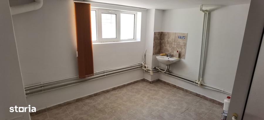 Casa S+P+1, pretabil si pentru birouri + Graj/Service auto in curte - 4
