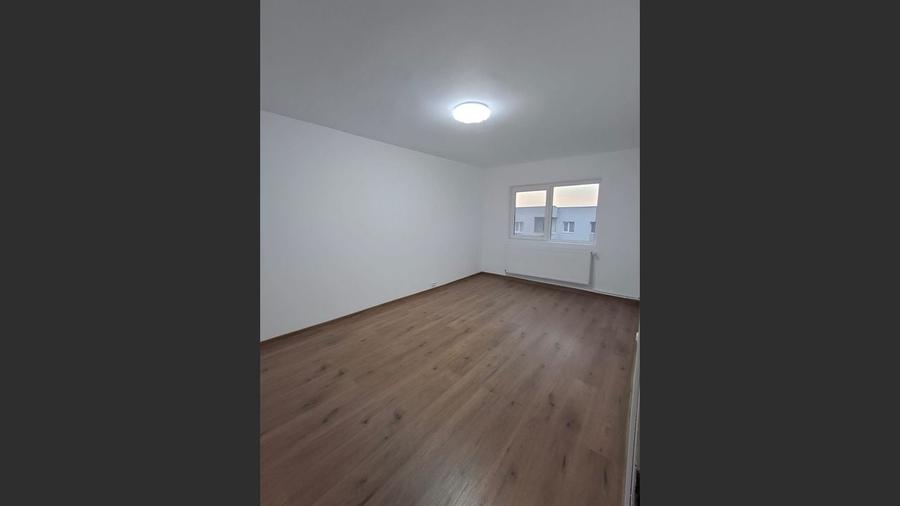 De vanzare apartament 2 camere ,str Prelungirea Tunari blS22 SC b - 1