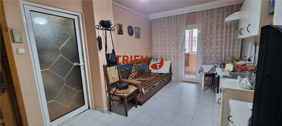 Apartament 2 camere decomandat de vanzare et 3  zona Ampoi 3 - 6