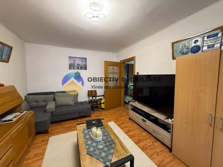 Apartament 3 camere de vanzare – zona centrala – Etaj 1 - 3