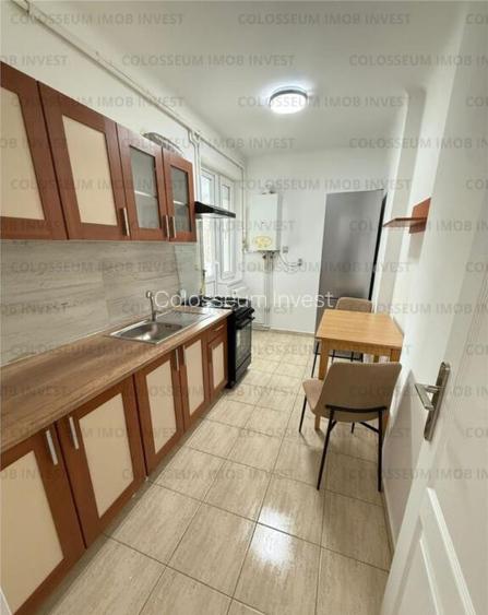 Astra/B-ul Stefan cel Mare si Sfant 2 camere etajul 1 bloc tip vila