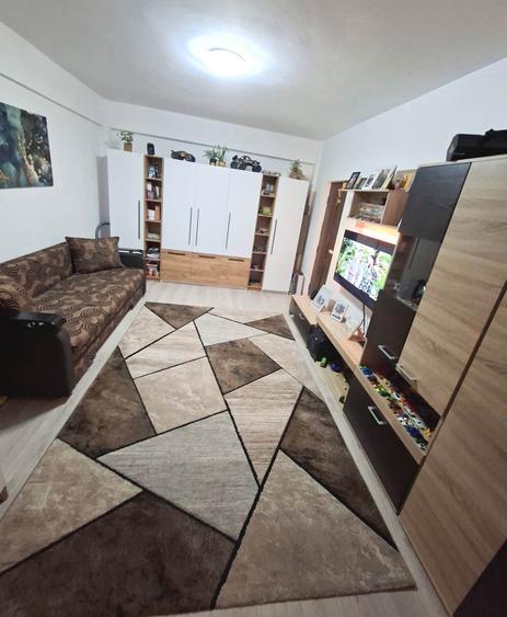 Apartament 1 camere DECOMANDAT, mobilat, etaj 2, bloc NOU CUG - VA - 1