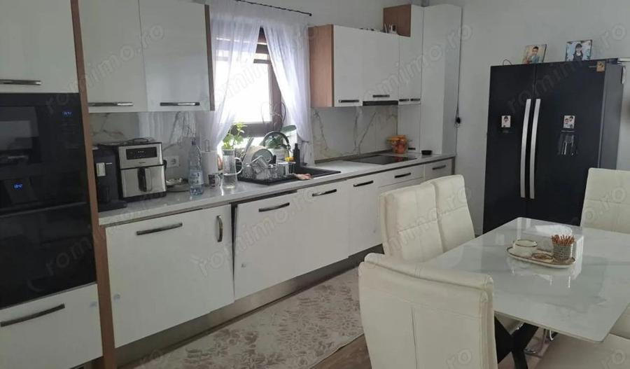 Casa duplex moderna, compartimentare eficienta - 10