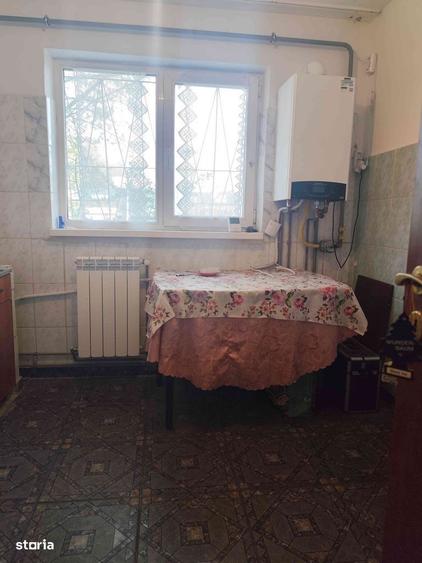 Apt. 2 camere, cf. 1 sporit, parter, Craiovita Noua. - 1