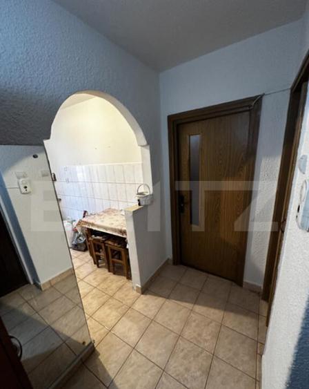 Apartament 2 camere, 53 mp, zona Dezrobirii - 5