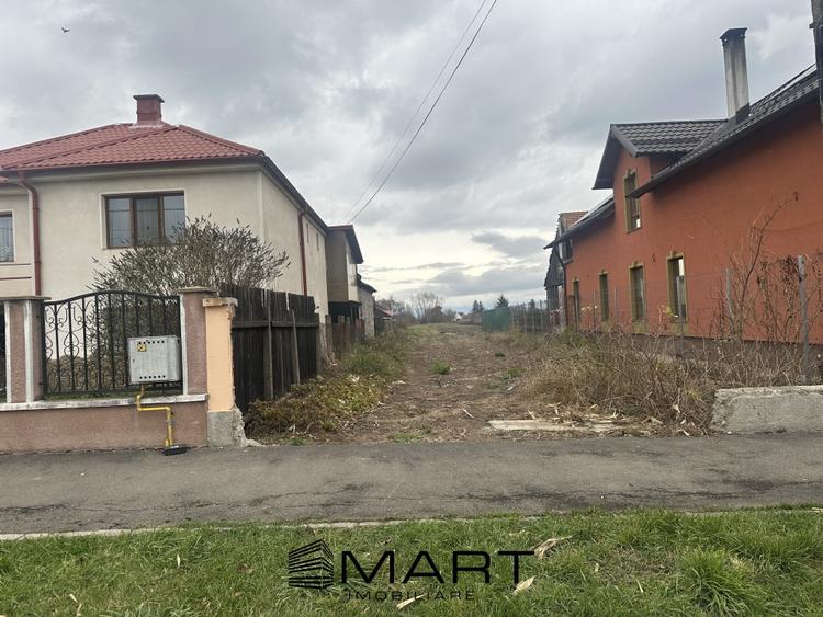 Teren Intravilan 700 mp Stupini - 1