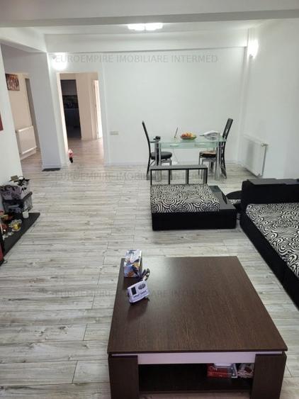 De vanzare bloc P+3E  zona Primo - 3