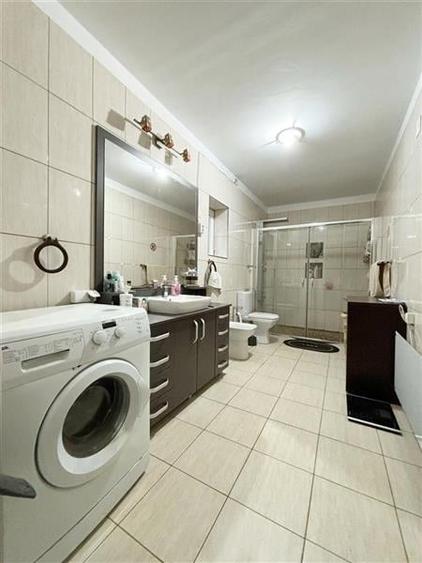 Casa individuala, S+P+M, 5 dormitoare, teren 586mp, zona buna, Harman - 4