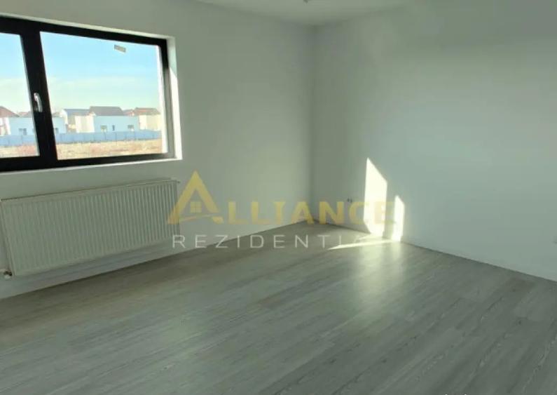 Casa tip duplex - 3 camere - 2 bai - 3