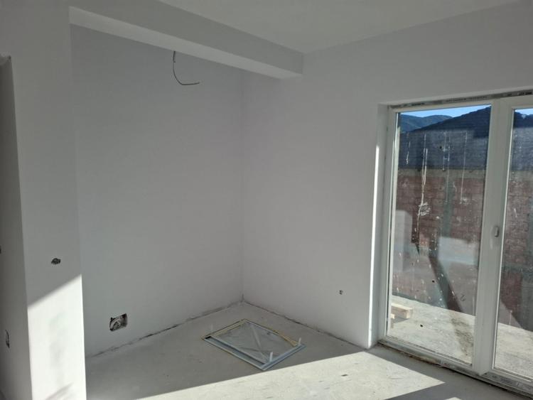 Casa individuala, 4 camere, 152mp, 2 locuri de parcare. - 13