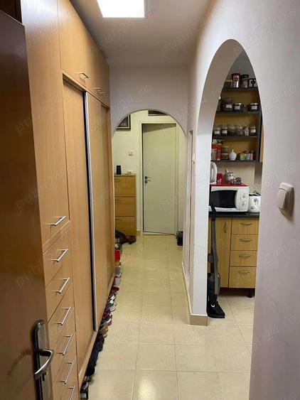 Apartament 2 camere , Micro 17 , decomandat , 63.000 euro neg. - 7