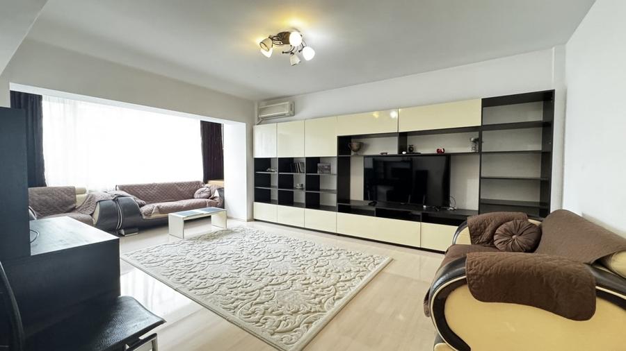 De vanzare 3 camere | Bd. Decebal | Etaj 2/8 | 92 mp | 2 bai - 2