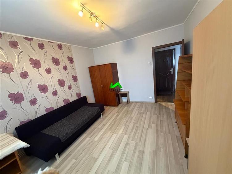 Garsoniera decomandata de vanzare pivnita Sibiu Vasile Aaron - 1