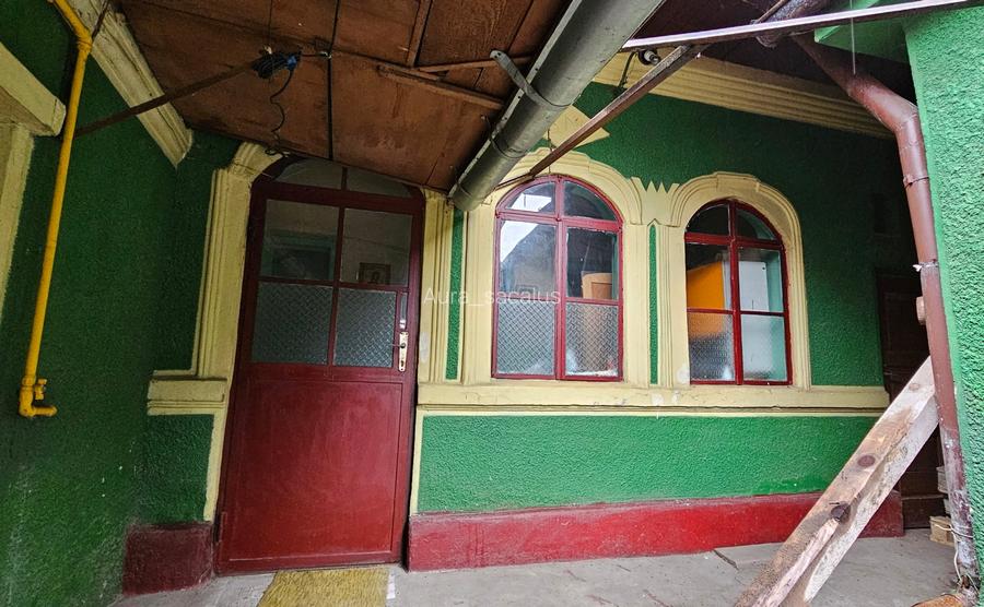 Casa 119 mp pe un teren de 160 mp, toate utilitățile, singur curte
