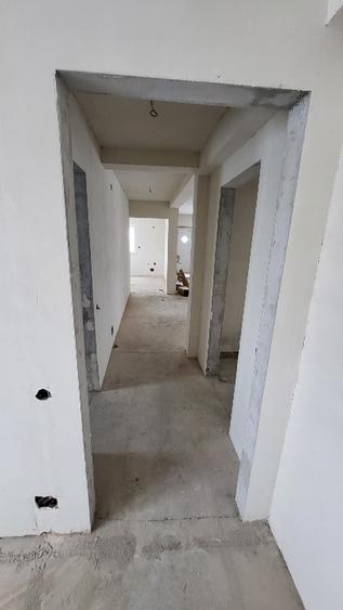 Vand apartament/spatiu servicii + demisol + garaj - 7