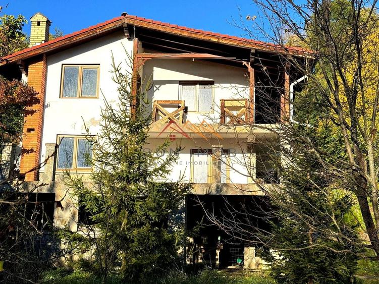 Vila S+P+E, priveliste deosebita, 6 camere, garaj, terasa, Cornu, PH - 1