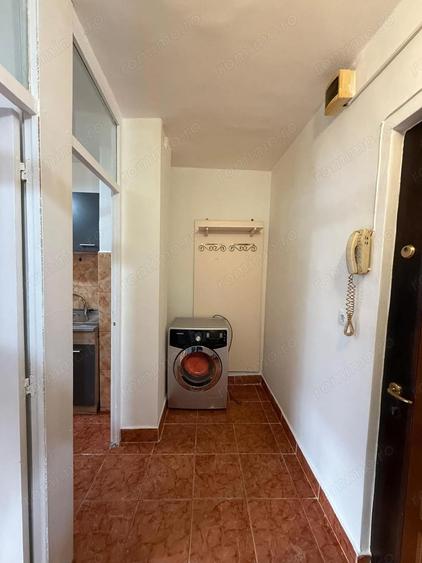 Chirie, apartament, 1 camera, 30 mp, Traian Lalescu Oradea. 250 E/luna - 3