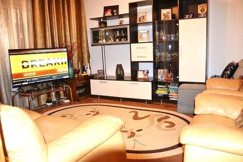 3 Camere, decomandat, parter+curte privata! Vanzare apartament in Targoviste - M - 10