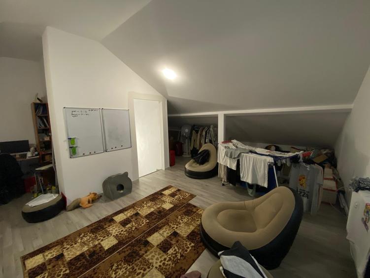 Duplex cu 4 camere si mansarda. Complet mobilat si utilat. Comision 0 - 29