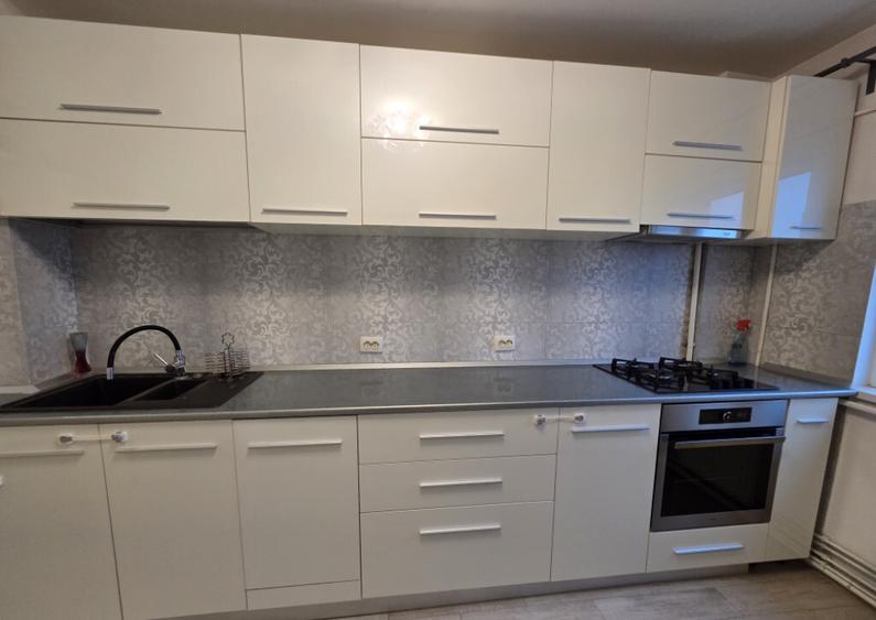 Apartament 2 camere 9 Mai - 8