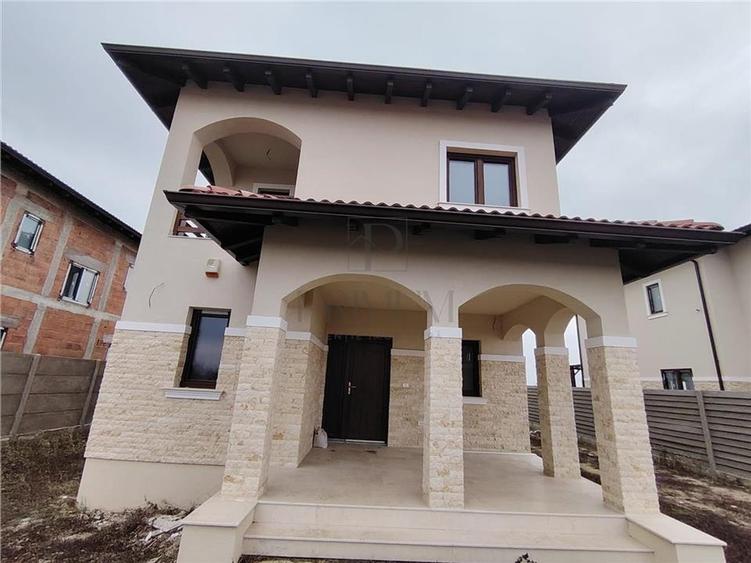 CASA INDIVIDUALA SUPERBA - TEREN 632 MP - TOATE UTILITATILE - 3