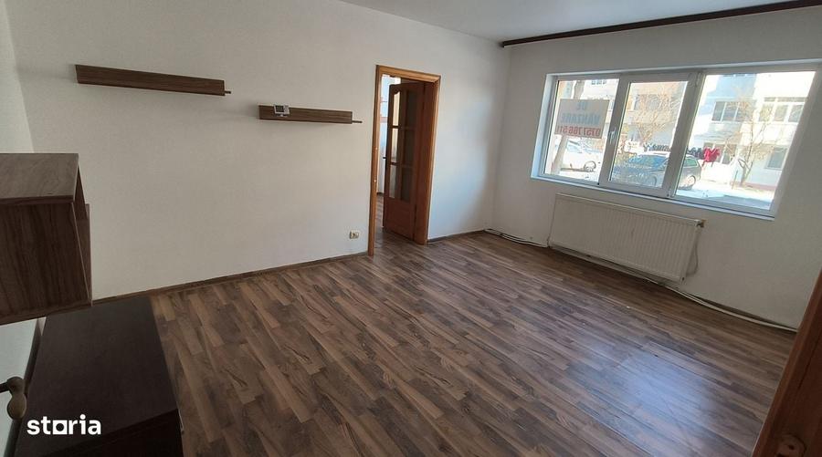 Apartament cu 2 camere semidecomandat în Fălticeni