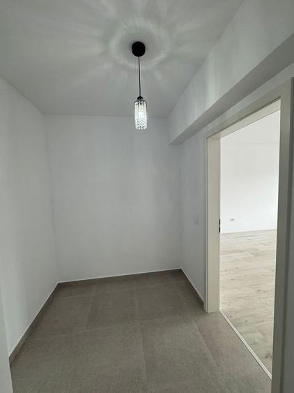 Apartament 2 camere semimobilat Zona Coresi - 4