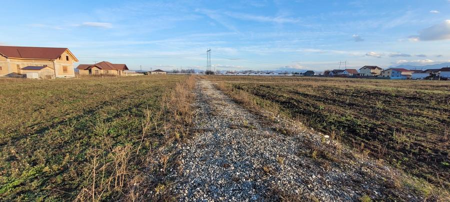 De vanzare: teren intravilan cu PUZ - 605 mp - 3