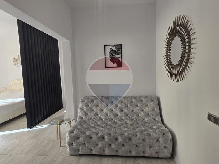 Apartament cu 2 camere decomandat, mobilat în Central