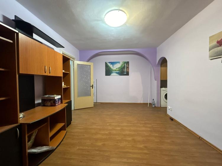 Titan 2 Camere Parter 52 Mp Instalatii Schimbate 12 Min Metrou - 2