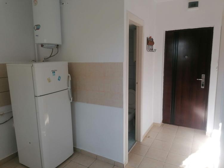 Vand garsoniera in zona 7 Noi. - 3