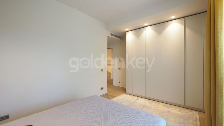 Apartament superb cu gradina | 2 garaje - 13