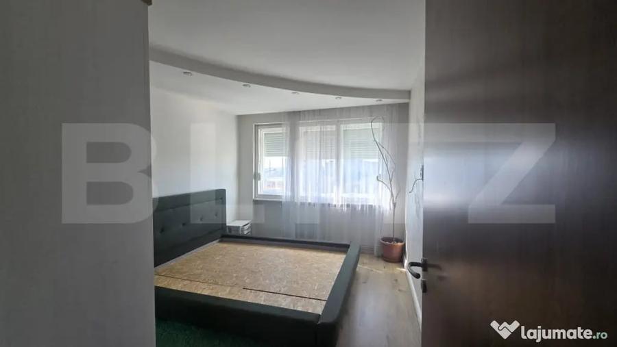 Apartament cu 3 camere decomandat în Micro 14