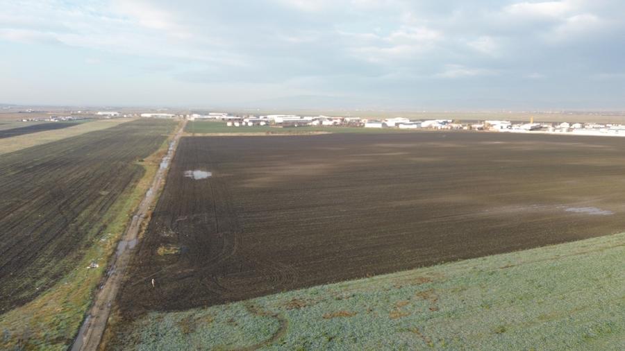 Teren intravilan 2,8 ha industrial deschidere 75 ml soseaua Constantei - 3