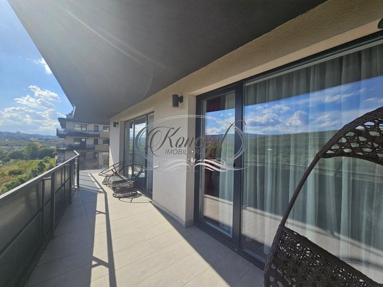 Apartament cu 3 camere semidecomandat, mobilat în Gheorgheni