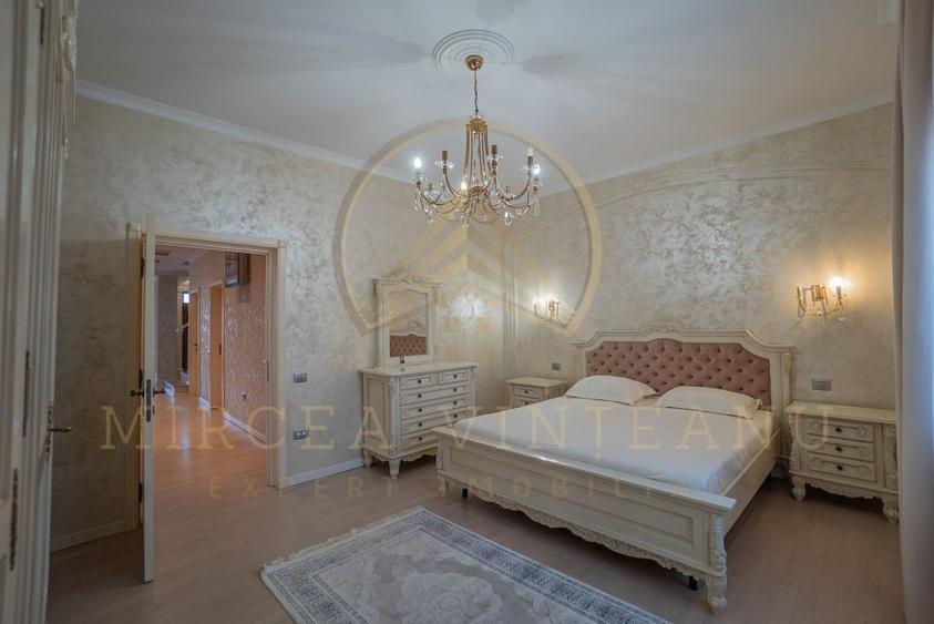 Casă individuală cu 10 camere cu Canalizare în Palazu Mare