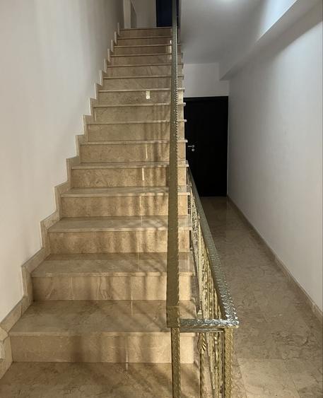 Casă cu 4 camere cu Teren 200 Mp în Universitate
